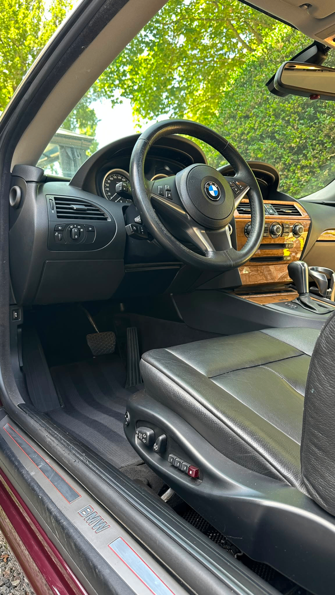 Poste conducteur BMW après nettoyage intérieur complet